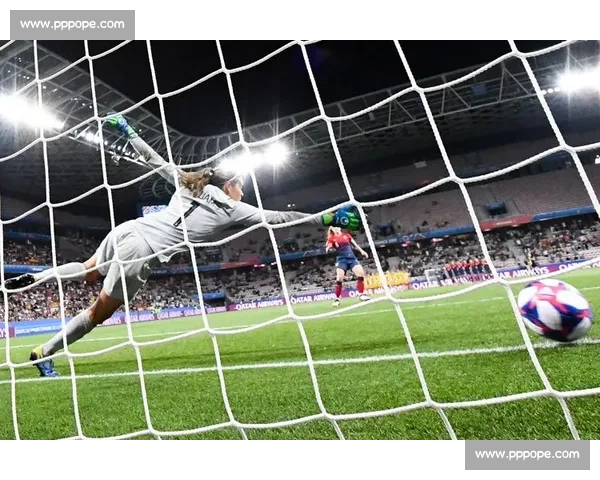 半高球点球：守门员的 “送分题”？