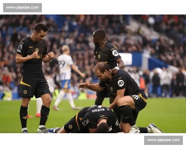 半场战报：卡什世界波破门 维拉 1-0 暂压曼城